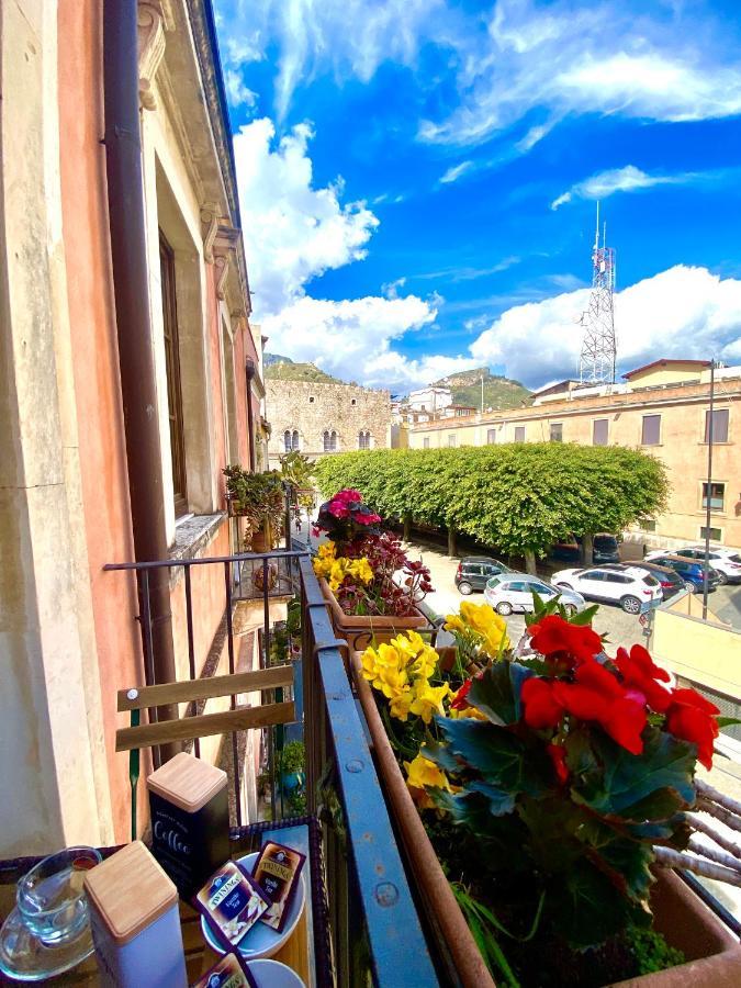Caterina'S Charme Apartment Таормина Екстериор снимка